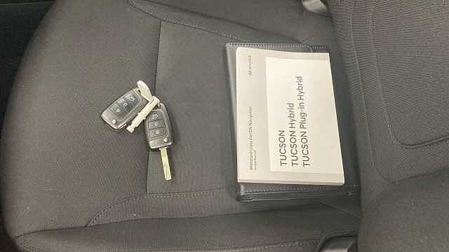 Hyundai TUCSON 1.6 TGDi SE Connect 5dr 2WD Petrol Estate Red