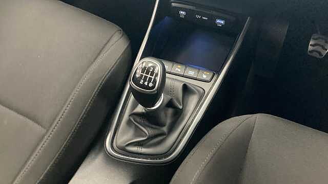 Hyundai BAYON 1.0 TGDi Premium 5dr Petrol Hatchback White