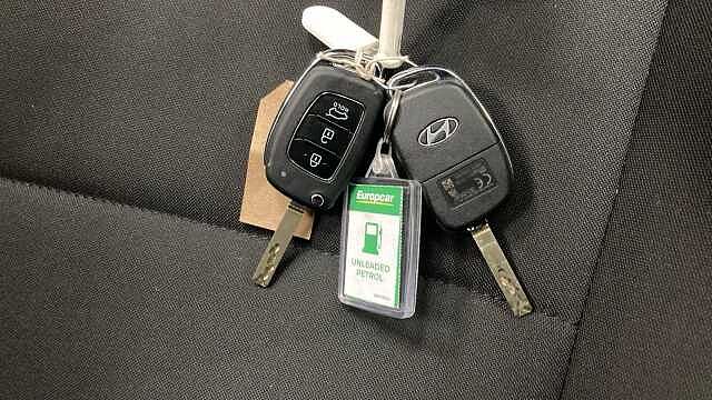 Hyundai BAYON 1.0 TGDi Premium 5dr Petrol Hatchback White