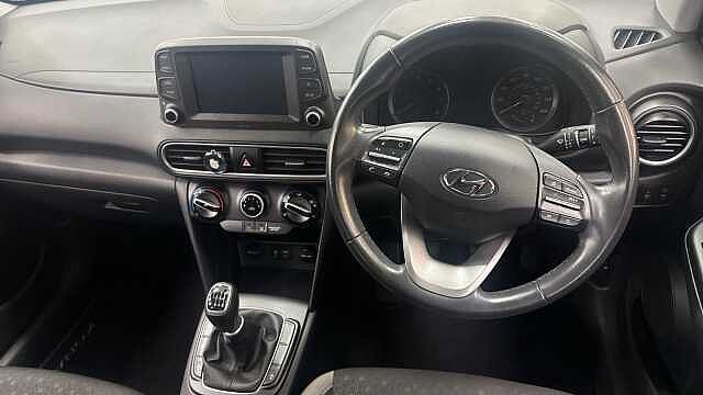 Hyundai KONA 1.0T GDi Blue Drive SE 5dr Petrol Hatchback Red