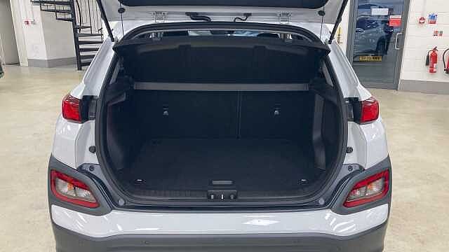 Hyundai KONA 150kW Premium SE 64kWh 5dr Auto Electric Hatchback