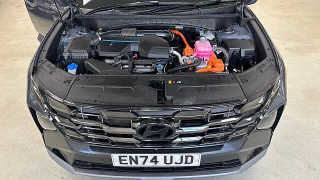 Hyundai TUCSON 1.6T Hybrid Advance 5dr Auto Hybrid Estate Grey