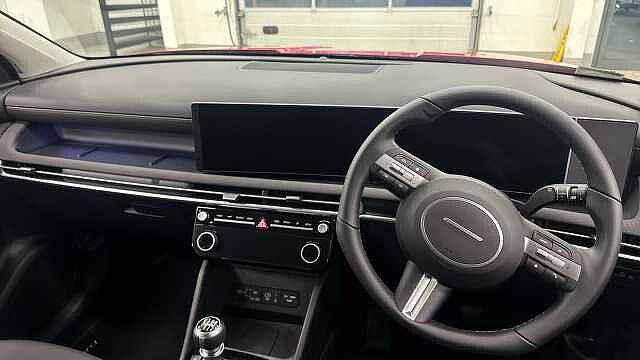 Hyundai TUCSON 1.6T Advance 5dr Petrol Estate Solid - Engine Red