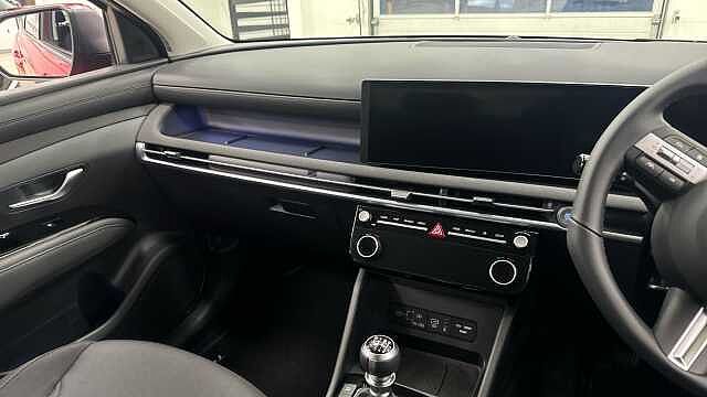 Hyundai TUCSON 1.6T Advance 5dr Petrol Estate Solid - Engine Red