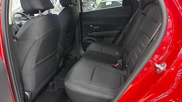Hyundai TUCSON 1.6T Advance 5dr Petrol Estate Solid - Engine Red