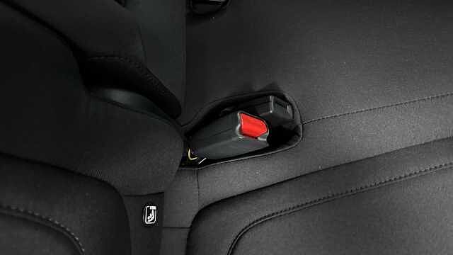 Hyundai TUCSON 1.6T Advance 5dr Petrol Estate Solid - Engine Red