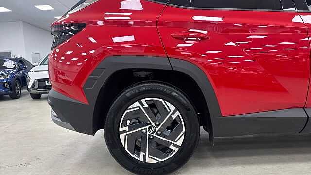 Hyundai TUCSON 1.6T Advance 5dr Petrol Estate Solid - Engine Red