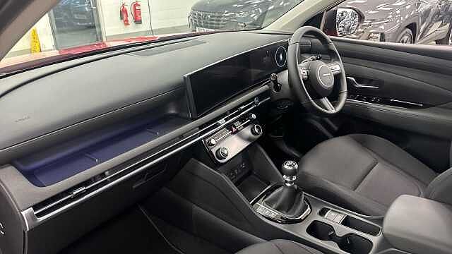 Hyundai TUCSON 1.6T Advance 5dr Petrol Estate Solid - Engine Red