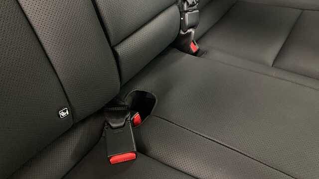 Hyundai KONA 1.6 GDi Hybrid Ultimate 5dr DCT Hybrid Hatchback Special Solid - Atlas White