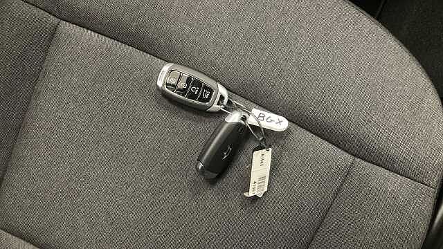 Hyundai INSTER 85kW 02 49kWh 5dr Auto Electric Hatchback