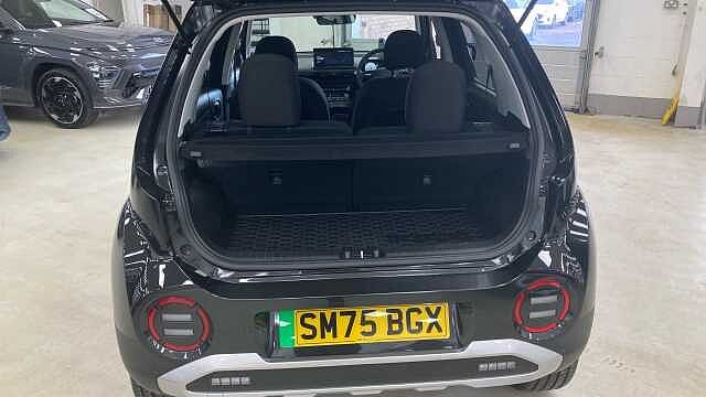 Hyundai INSTER 85kW 02 49kWh 5dr Auto Electric Hatchback