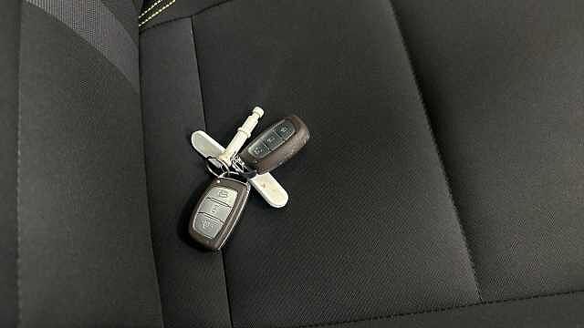 Hyundai I20 1.0T GDi Ultimate 5dr DCT Petrol Hatchback Yellow