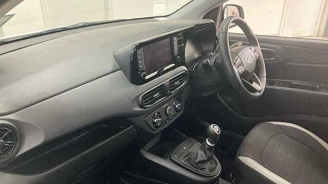 Hyundai I10 1.0 [63] Advance 5dr [Nav] Petrol Hatchback White