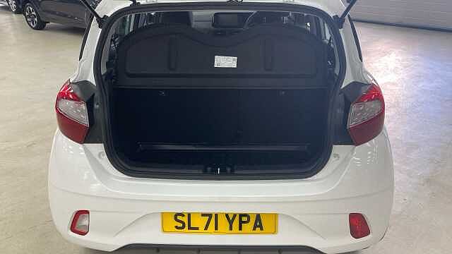Hyundai I10 1.0 MPi SE Connect 5dr Petrol Hatchback White