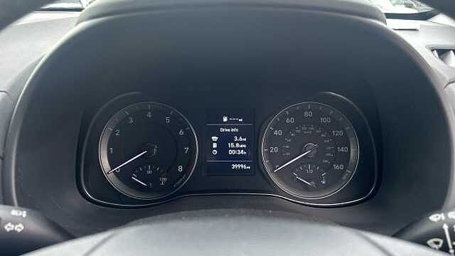 Hyundai KONA 1.0T GDi Play Edition 5dr Red