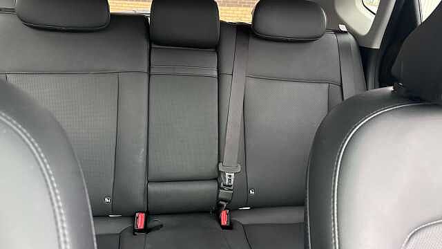 Hyundai KONA 1.6 Hybrid 138 Ultimate 5dr DCT White